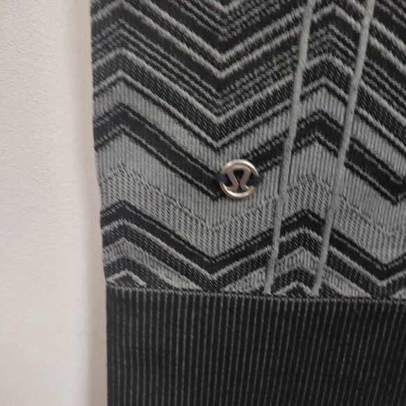 Lululemon Ebb to Street Leggings Chevron Black 7/8 Tight Activewear Yoga Size 6 - Picture 7 of 9